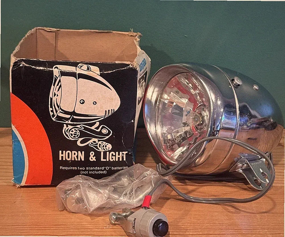 NOS Bullet Head Light & Horn Bicycle - Vintage Winfield Never Used - Battery